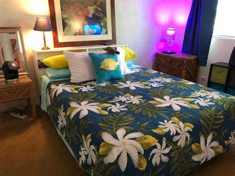 Host Mychelle was the best and always happy to answer questions or help when needed. . Magic kona honu room